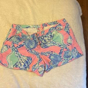 Lilly Pulitzer seashell shorts size 10